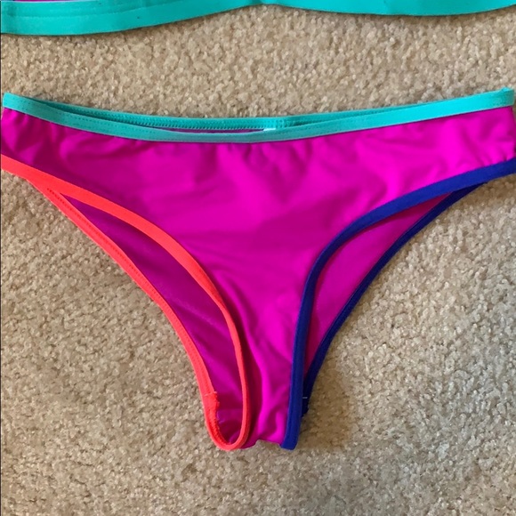 Atmosphere Bikini - Picture 3 of 6